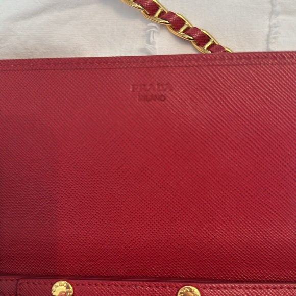 PRADA Wallet on Chain
Excellent Condition! - Picture 4 of 8